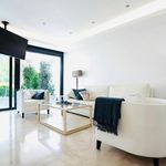 Rent 3 bedroom house of 190 m² in Marbella