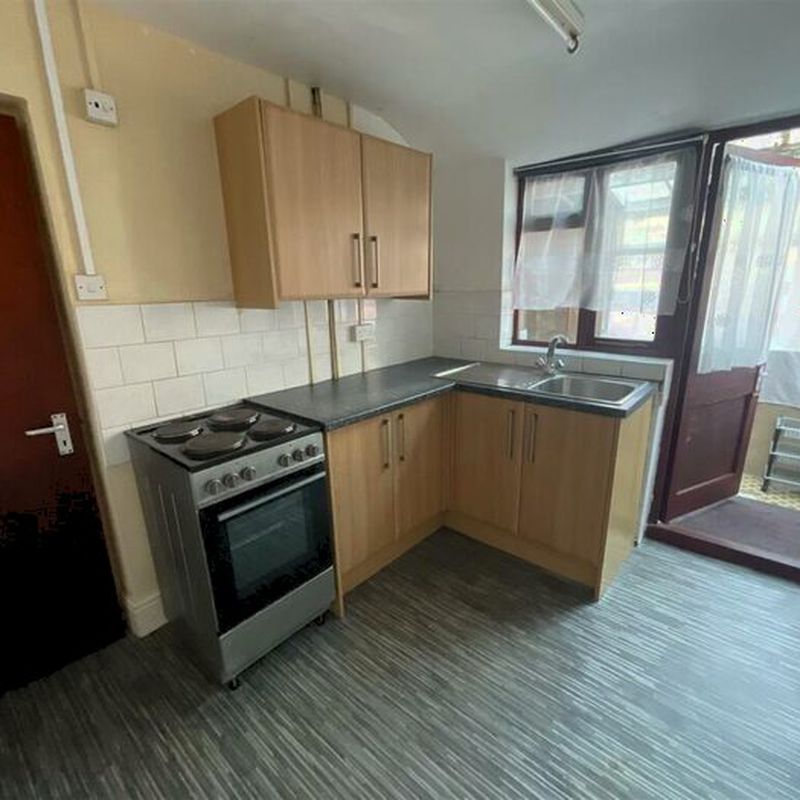 2 Bedroom Flat To Rent In Bridget Street, Rugby, CV21