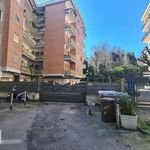 Rent 4 bedroom apartment of 100 m² in Napoli