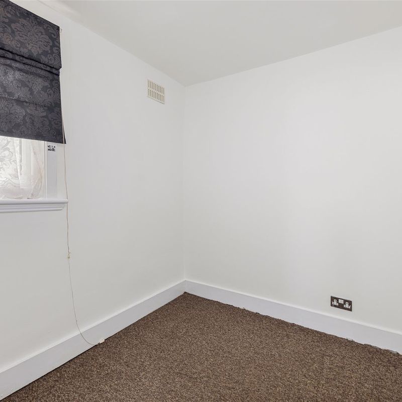 apartment at                          Melville Road                          Walthamstow                        ,                        E17 6QT Higham Hill