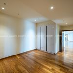 Rent 3 bedroom apartment of 286 m² in Colombo