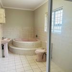 Rent 3 bedroom house of 1050 m² in uMhlathuze