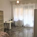 Rent a room of 150 m² in Florence