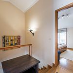 Rent a room of 189 m² in Vila Nova de Gaia
