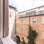 Affitto 3 camera appartamento di 85 m² in Modena