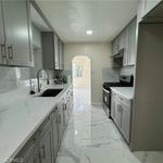 Rent 4 bedroom apartment of 120 m² in El Monte