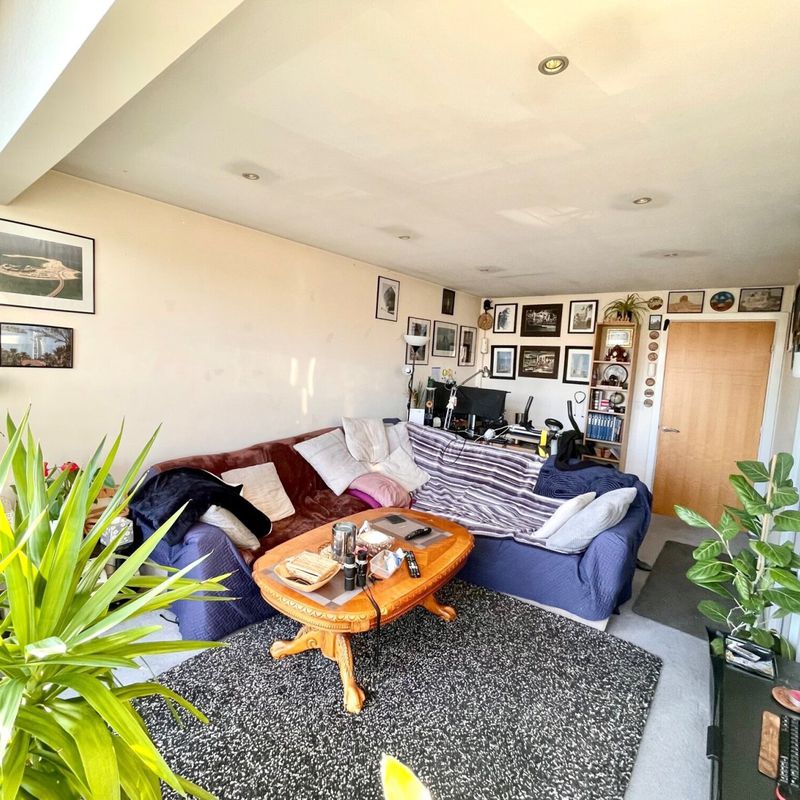 1 bedroom property to let in Ffordd Garthorne, CARDIFF - £1,000 pcm Atlantic Wharf