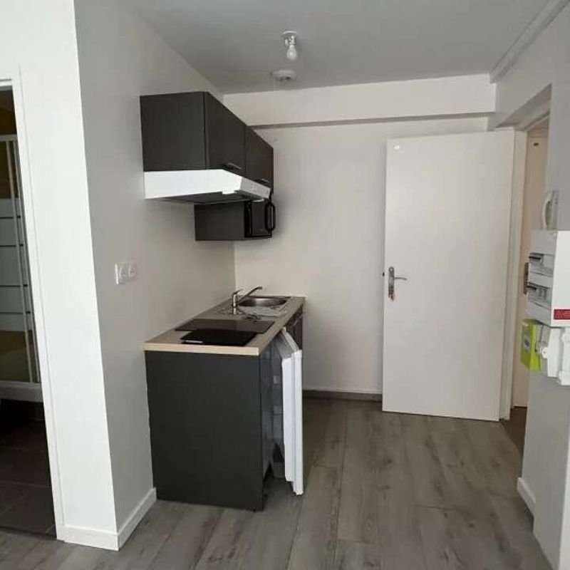 Location appartement 1 pièce 24 m² Limoges (87000)