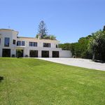 Rent 8 bedroom house of 550 m² in Marbella