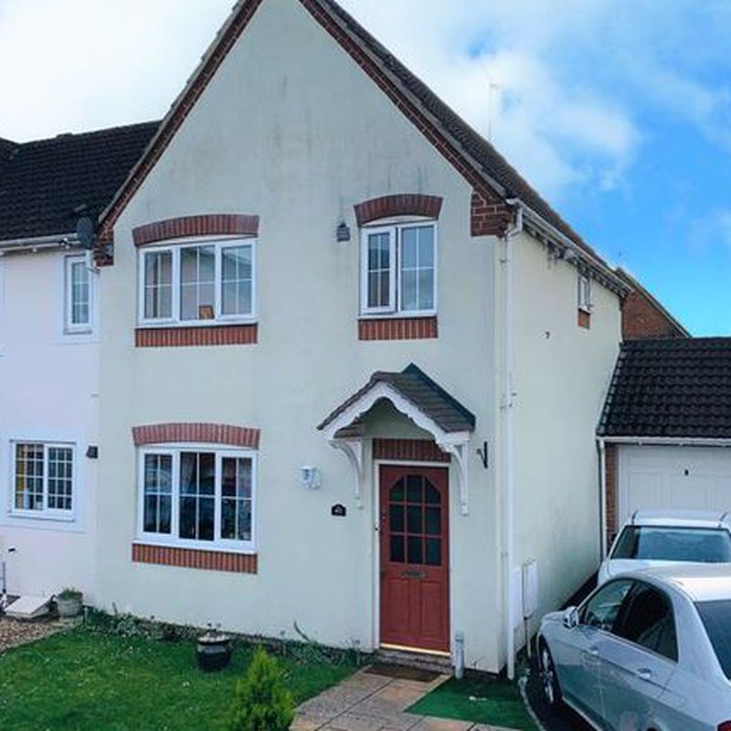 End terrace house to rent in Showell Park, Staplegrove, Taunton TA2
