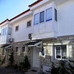 İzmir konumunda 4 yatak odalı 135 m² ev