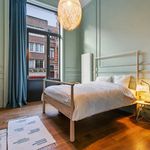Rent a room of 550 m² in Bruxelles