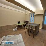 Affitto 2 camera appartamento di 67 m² in Milano