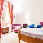 Rent a room of 100 m² in Roma