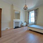 Rent 3 bedroom flat of 150 m² in Edinburgh