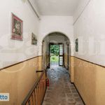 Affitto 6 camera casa di 360 m² in Roma