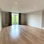 Rent 2 bedroom apartment in Beaconsfield
