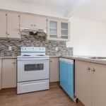 Rent 3 bedroom apartment of 103 m² in Calgary