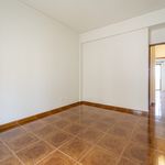 Rent 2 bedroom apartment of 85 m² in Pontinha
