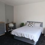 Rent 4 bedroom apartment in Yorkshire And The Humber