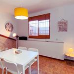 Rent a room of 140 m² in Daimús