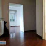 Rent 3 bedroom apartment of 135 m² in Napoli