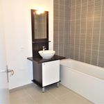 Rent 3 bedroom apartment of 59 m² in Villenave-d'Ornon