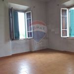 Rent 5 bedroom apartment of 120 m² in Cecina
