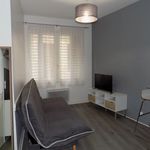 Rent 1 bedroom apartment of 20 m² in Niort