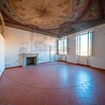Rent 5 bedroom apartment of 195 m² in Figline e Incisa Valdarno