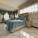 Rent 2 bedroom house of 496 m² in Johannesburg