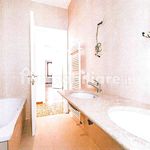 Rent 5 bedroom apartment of 122 m² in Venezia