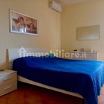 Affitto 3 camera appartamento di 50 m² in Salerno