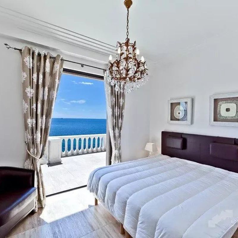 Location saisonnière Villa 7 pièces en front de mer prestations exceptionnelles Cannes