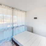 Appartement de 65 m² avec 4 chambre(s) en location à Valence