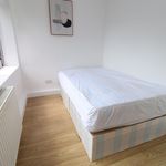 Rent 3 bedroom student apartment in London