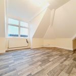 Rent 2 bedroom flat in Chatham