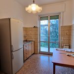 Affitto 2 camera appartamento di 65 m² in Genova