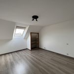 Rent 5 bedroom house of 218 m² in Martigné-Ferchaud