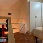 Affitto 4 camera appartamento di 85 m² in Napoli