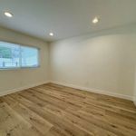 Rent 4 bedroom apartment of 206 m² in Los Angeles