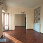 Affitto 6 camera appartamento di 180 m² in Catania
