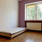 Wynajmij 3 sypialnię apartament z 79 m² w Warszawa