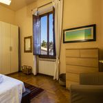 Rent 1 bedroom apartment of 58 m² in Florence