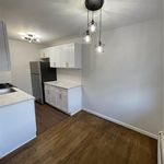 Rent 2 bedroom apartment of 727 m² in Newburgh