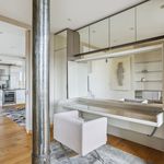 Appartement de 90 m² avec 3 chambre(s) en location à Paris