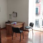 Rent 1 bedroom apartment of 350 m² in Napoli