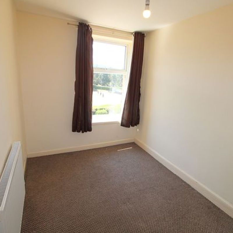 Flat to rent in Water Street, Abergele LL22