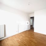 Rent 4 bedroom apartment of 81 m² in Sadirac