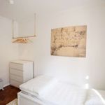 Rent a room of 250 m² in Cascais